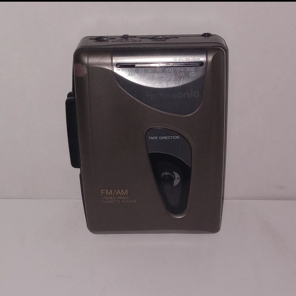 Panasonic Portable Cassette Player AM FM Personal Radio Tape RQ-V54